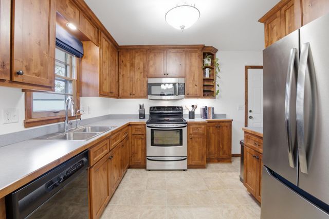 5324 Horizon Drive NE, Fridley, MN 55421