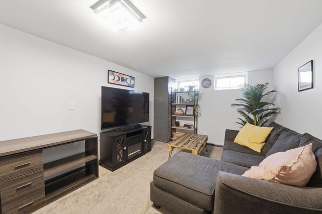 5324 Horizon Drive NE, Fridley, MN 55421