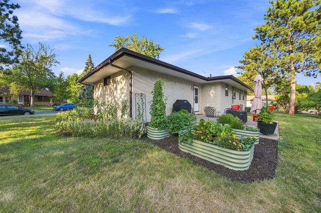5324 Horizon Drive NE, Fridley, MN 55421