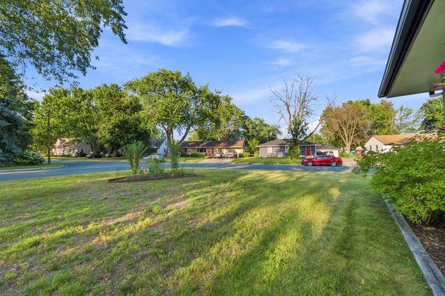 5324 Horizon Drive NE, Fridley, MN 55421
