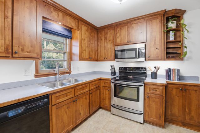 5324 Horizon Drive NE, Fridley, MN 55421