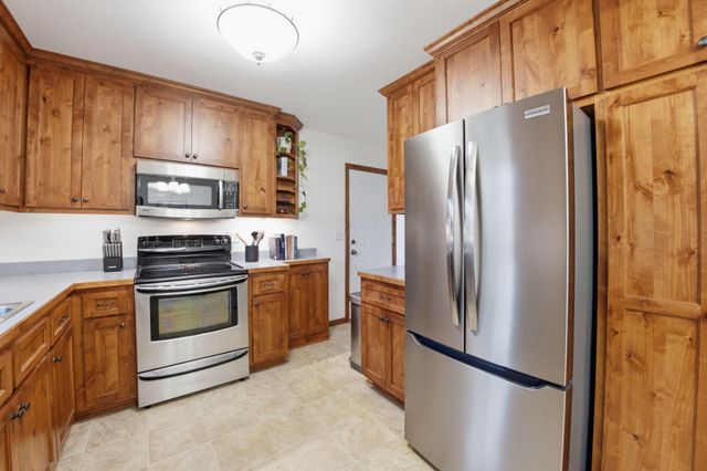 5324 Horizon Drive NE, Fridley, MN 55421