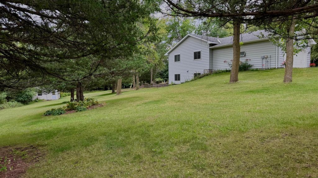301 Myrick Street, Le Sueur, MN 56058 — photo 5
