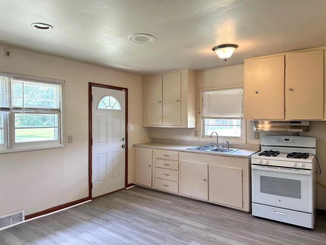 517 E Fisher Street, Carbondale, IL 62901