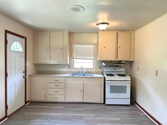 517 E Fisher Street, Carbondale, IL 62901