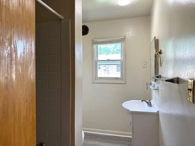 517 E Fisher Street, Carbondale, IL 62901