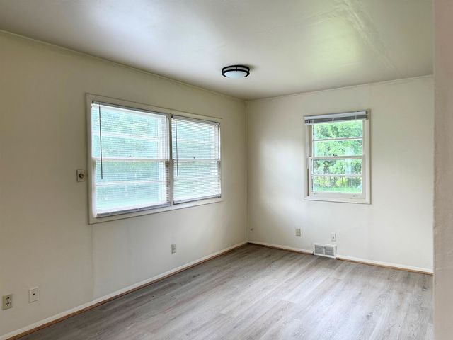 517 E Fisher Street, Carbondale, IL 62901