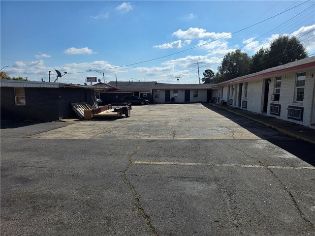 2011 Broadway Street, Poteau, OK 74953