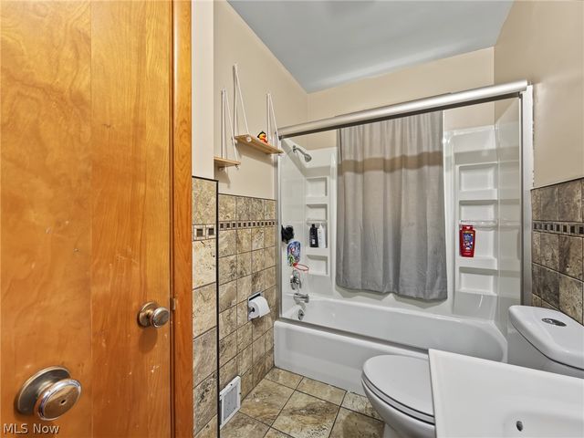 553 Judith Lane, Struthers, OH 44471