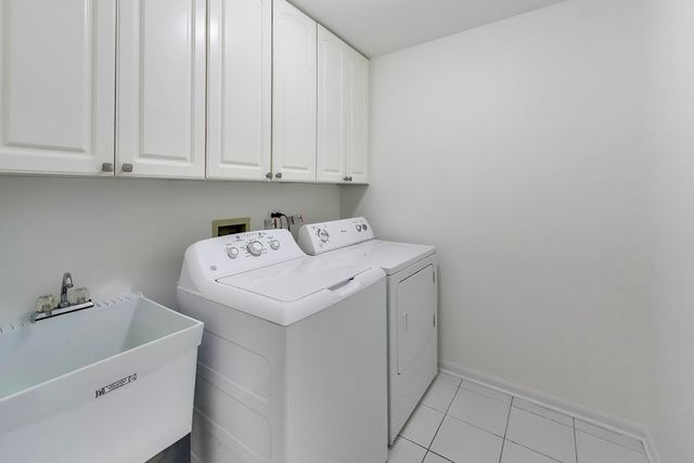 325 N Water Street 325, Batavia, IL 60510