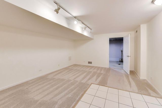 325 N Water Street 325, Batavia, IL 60510