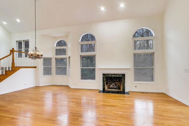 325 N Water Street 325, Batavia, IL 60510