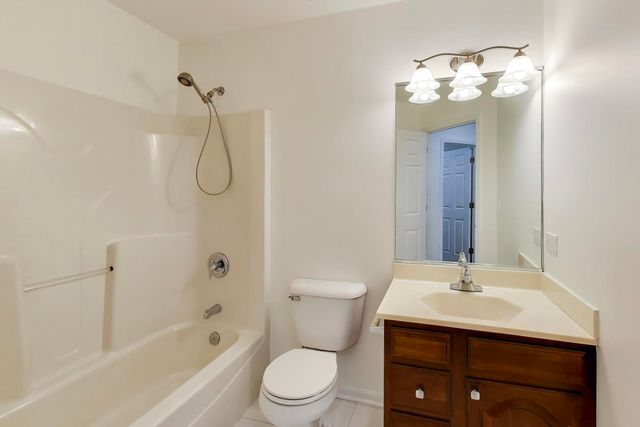 325 N Water Street 325, Batavia, IL 60510