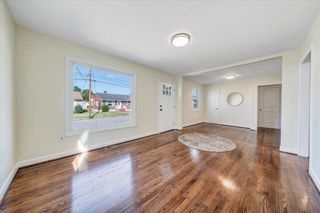 314 White ST, Salem, VA 24153