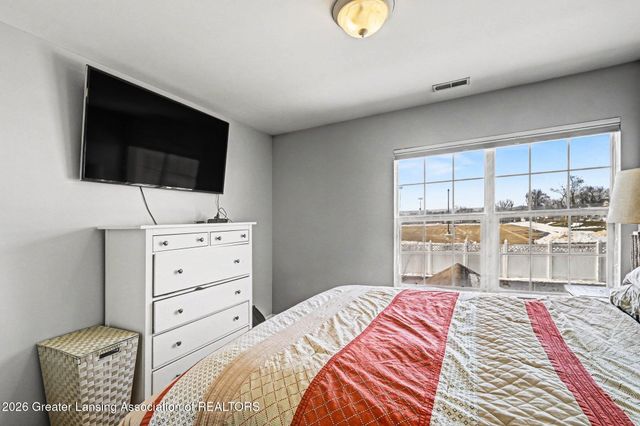 617 Worthington Drive, Lansing, MI 48906