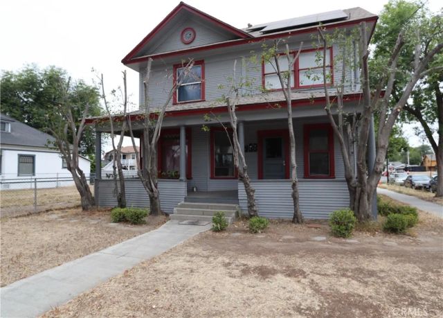 3907 Chestnut Street, Riverside, CA 92501