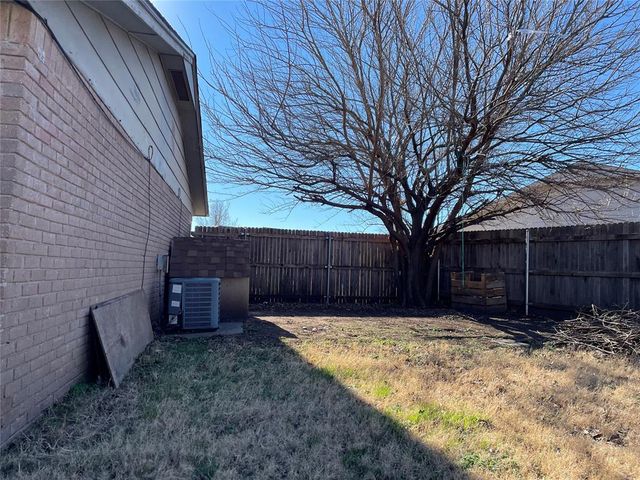 7611 NW 113th Place, Oklahoma City, OK 73162