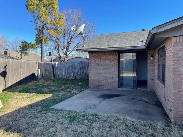7611 NW 113th Place, Oklahoma City, OK 73162
