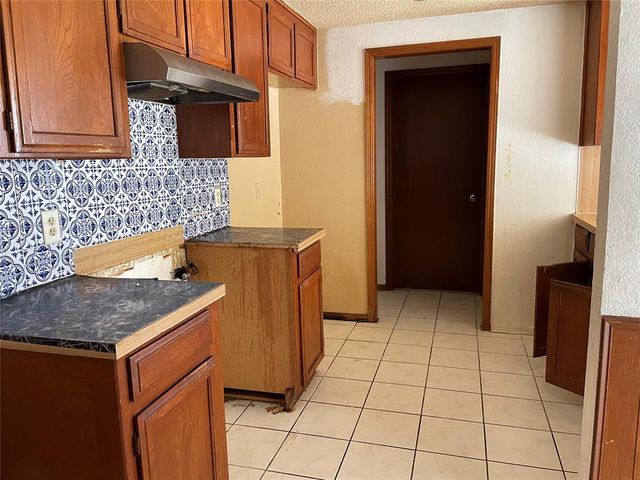 7611 NW 113th Place, Oklahoma City, OK 73162