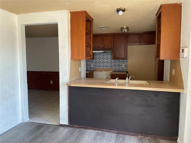 7611 NW 113th Place, Oklahoma City, OK 73162