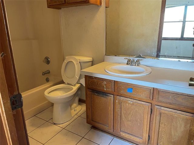 7611 NW 113th Place, Oklahoma City, OK 73162