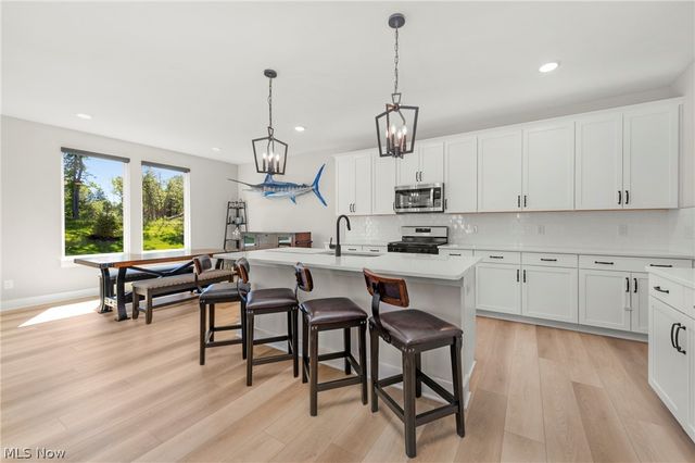 9235 Ledge View Terrace, Broadview Heights, OH 44147