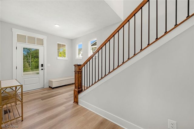 9235 Ledge View Terrace, Broadview Heights, OH 44147