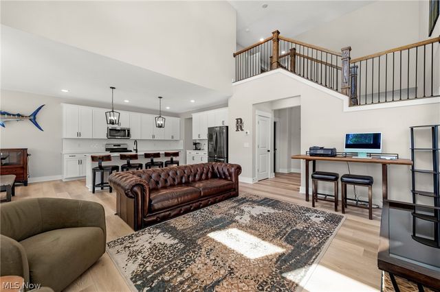 9235 Ledge View Terrace, Broadview Heights, OH 44147