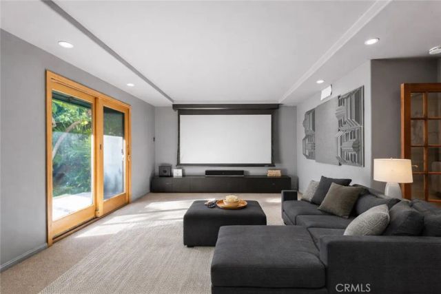 22548 Waterbury Street, Woodland Hills, CA 91364