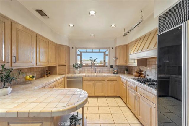 22548 Waterbury Street, Woodland Hills, CA 91364