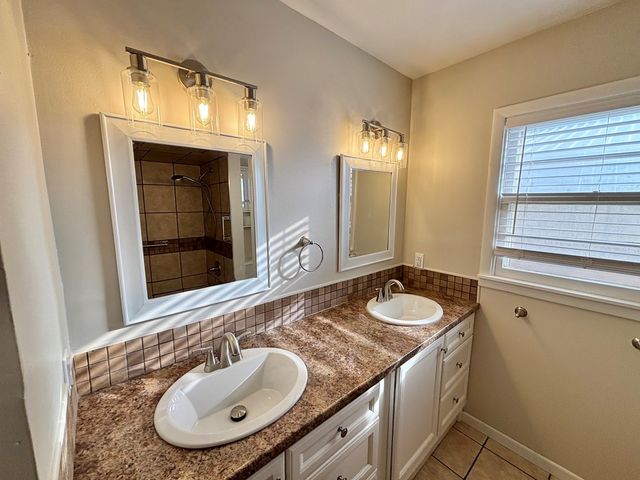 1214 E 18th St, Big Spring, TX 79720