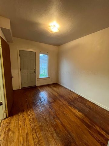 300 NE Avenue E, Childress, TX 79201