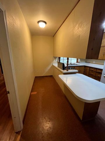 300 NE Avenue E, Childress, TX 79201