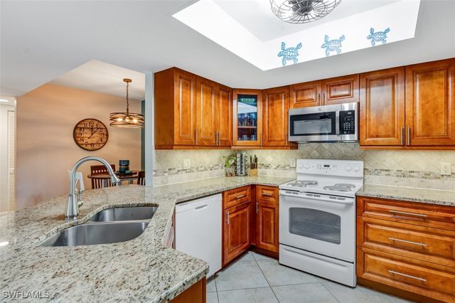 3180 Seasons WAY 907, Estero, FL 33928