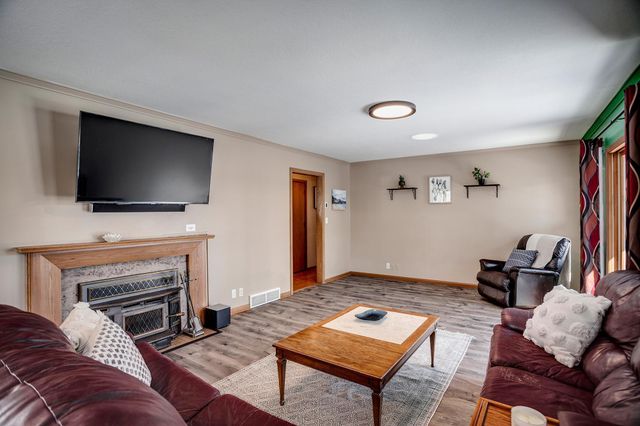 2722 Vale Crest Road, Crystal, MN 55422