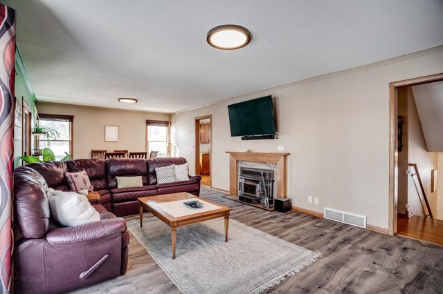 2722 Vale Crest Road, Crystal, MN 55422