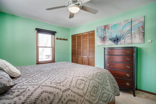 2722 Vale Crest Road, Crystal, MN 55422