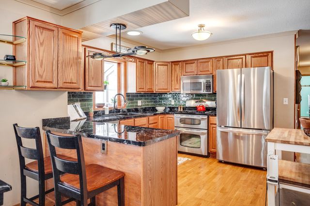 2722 Vale Crest Road, Crystal, MN 55422