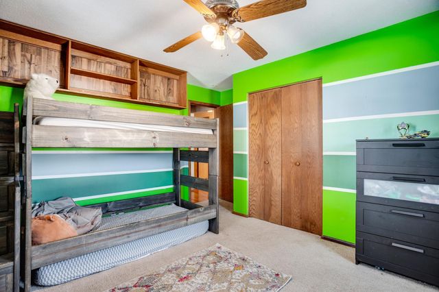 2722 Vale Crest Road, Crystal, MN 55422