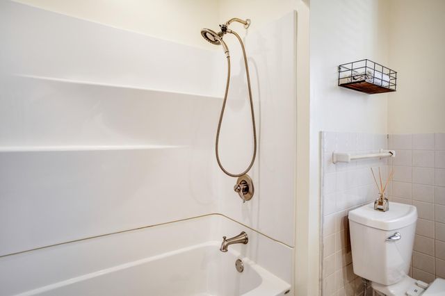 2722 Vale Crest Road, Crystal, MN 55422