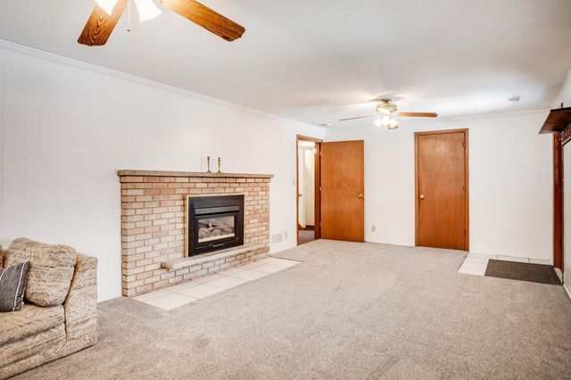 2722 Vale Crest Road, Crystal, MN 55422