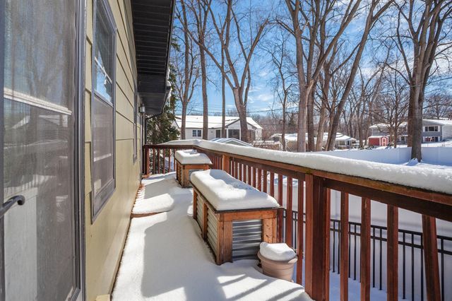 2722 Vale Crest Road, Crystal, MN 55422