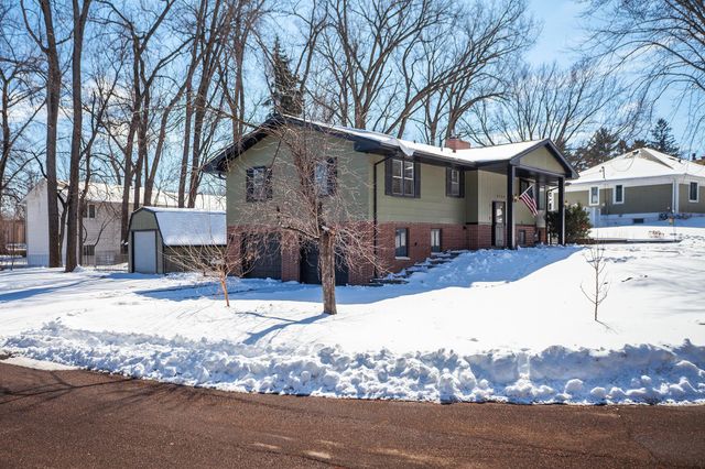 2722 Vale Crest Road, Crystal, MN 55422