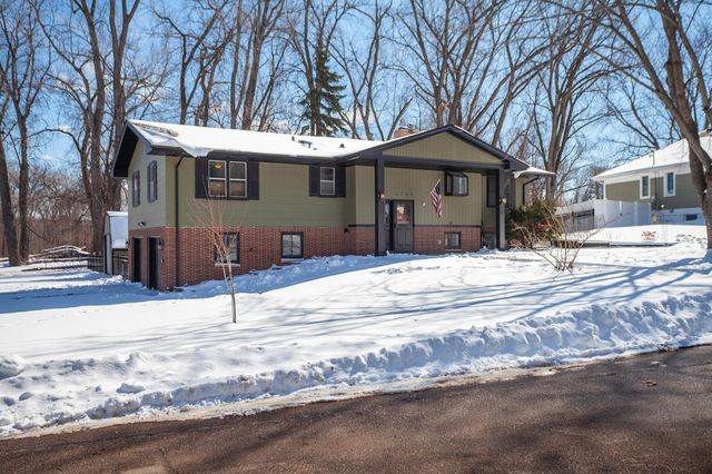 2722 Vale Crest Road, Crystal, MN 55422