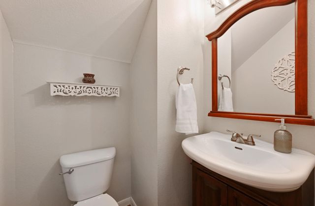 400 Tobin DR, Buda, TX 78610