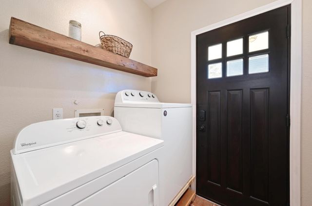 400 Tobin DR, Buda, TX 78610