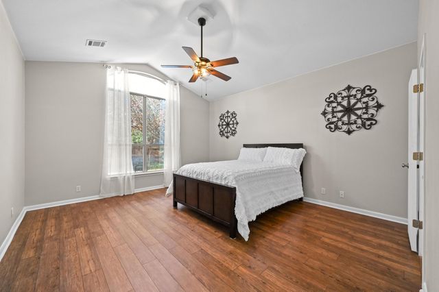 400 Tobin DR, Buda, TX 78610