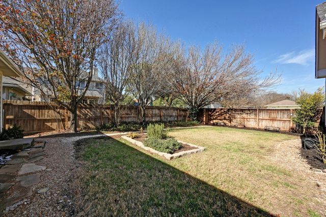 400 Tobin DR, Buda, TX 78610