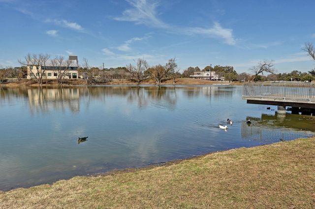 400 Tobin DR, Buda, TX 78610