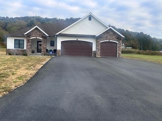 55 Camden Court, Burkesville, KY 42717